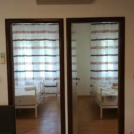 Emica Apartment *