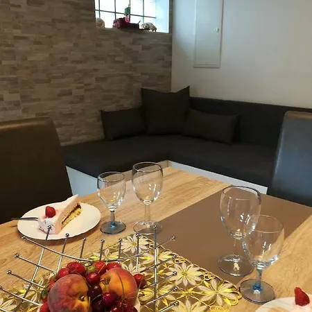 Apartment Emica *
