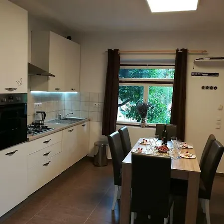 Apartment Emica *