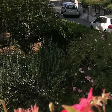 Emica * Jelsa (Hvar)